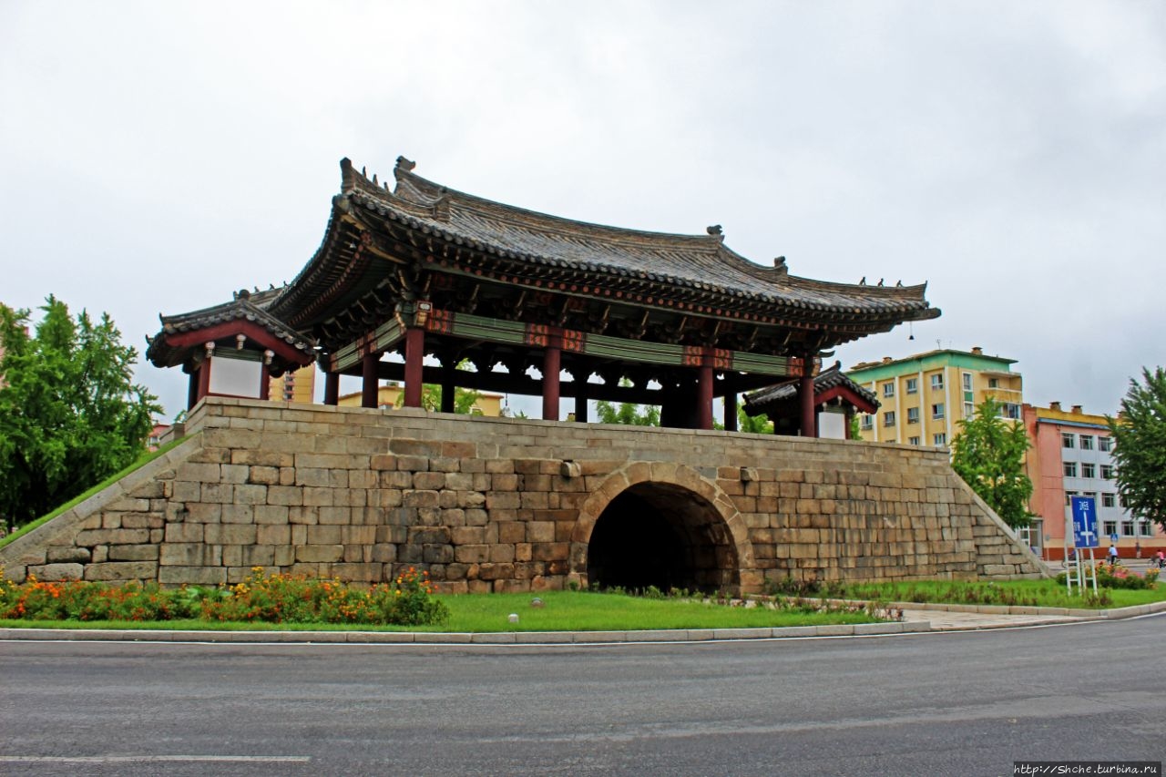 Сохранившиеся ворота древнего Кэсона (ЮНЕСКО 1273-004)