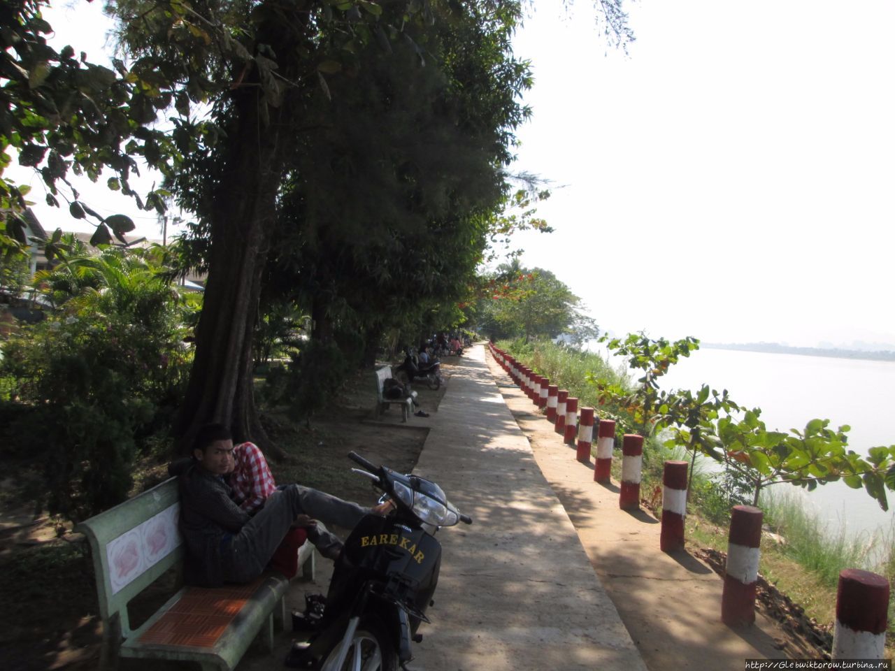 Поездка до пагоды  Kyauk Ka Lat Хпа-Ан, Мьянма
