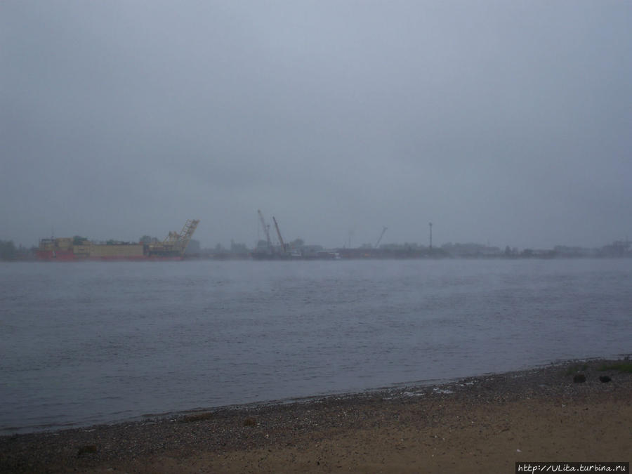 Северная Двина, дождь Архангельская область, Россия