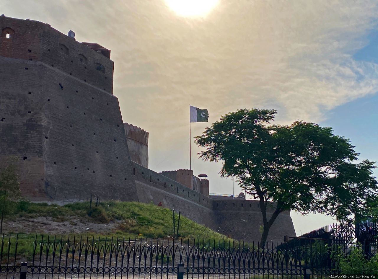 Крепость Бала Хисар / Bala Hisar Fort