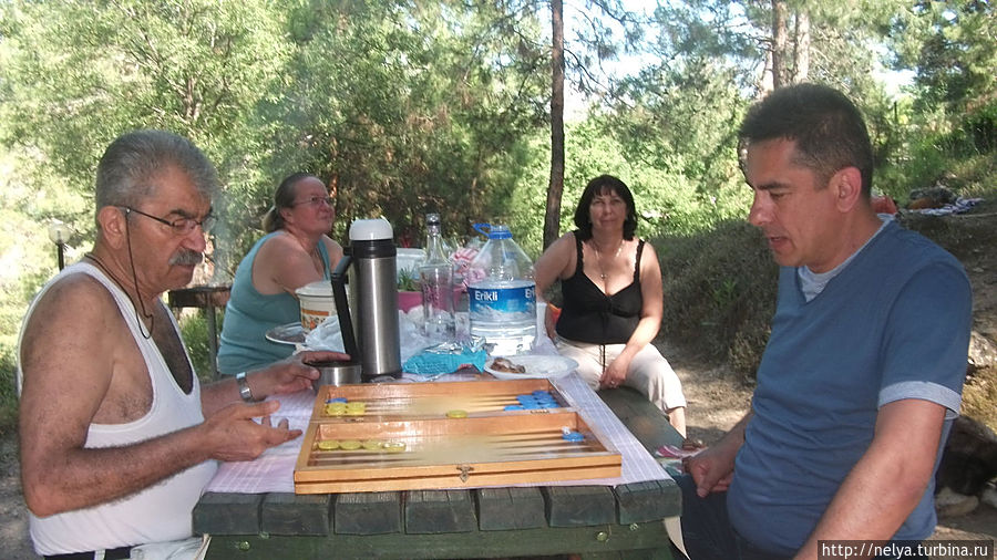 Любимое занятие турецких мужчин