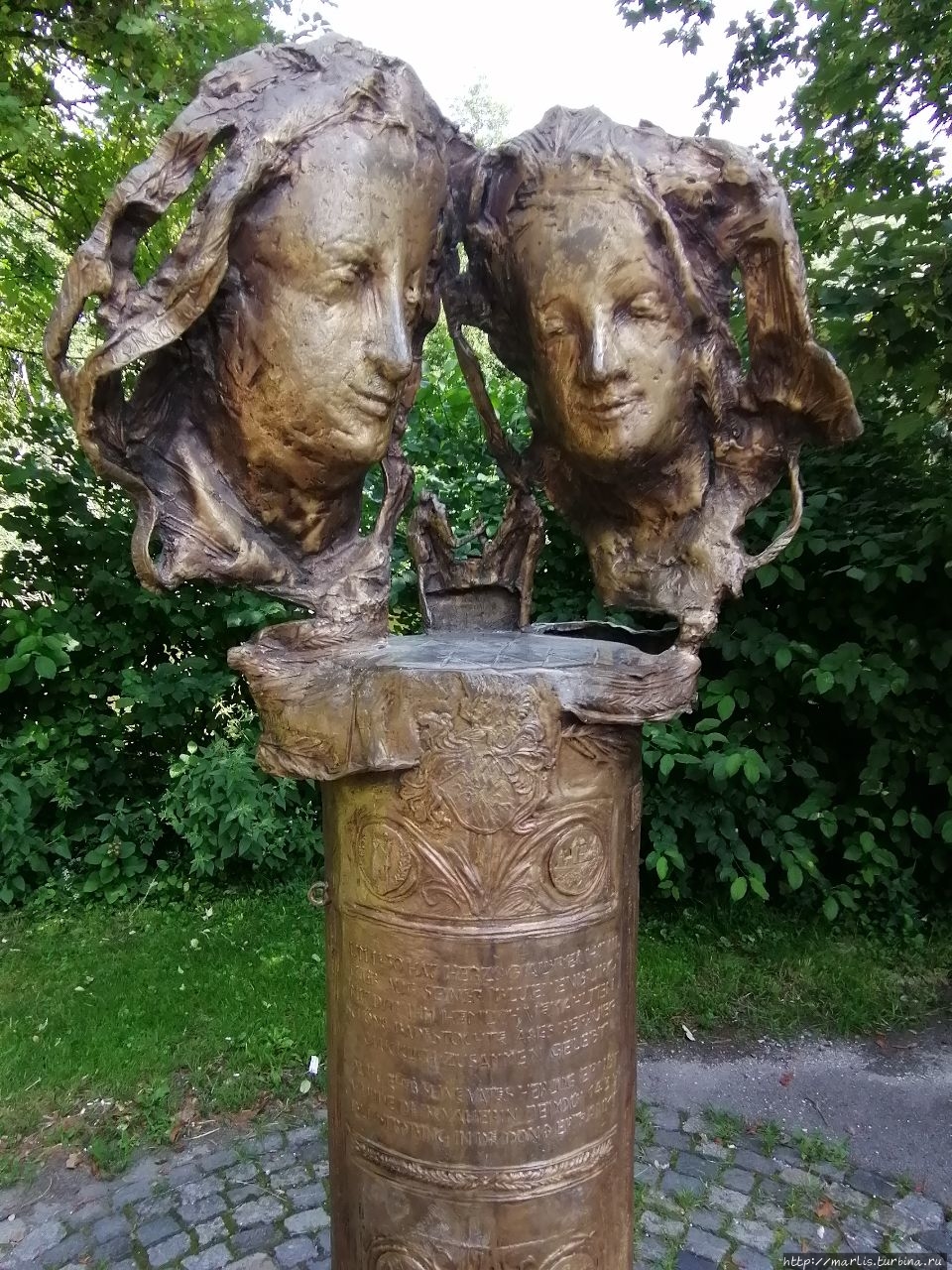 «Памятник любви», Альбрехт и Агнес, 2013. Скульптор Джозеф Майкл Нойштифт Мюнхен, Германия