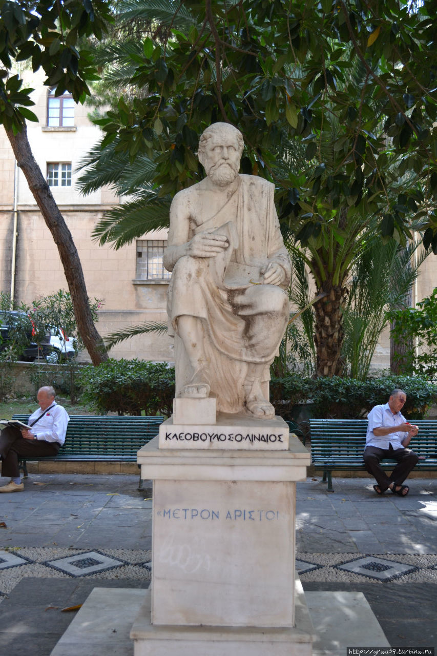 Памятник Клеобулосу из Линдоса Родос, остров Родос, Греция