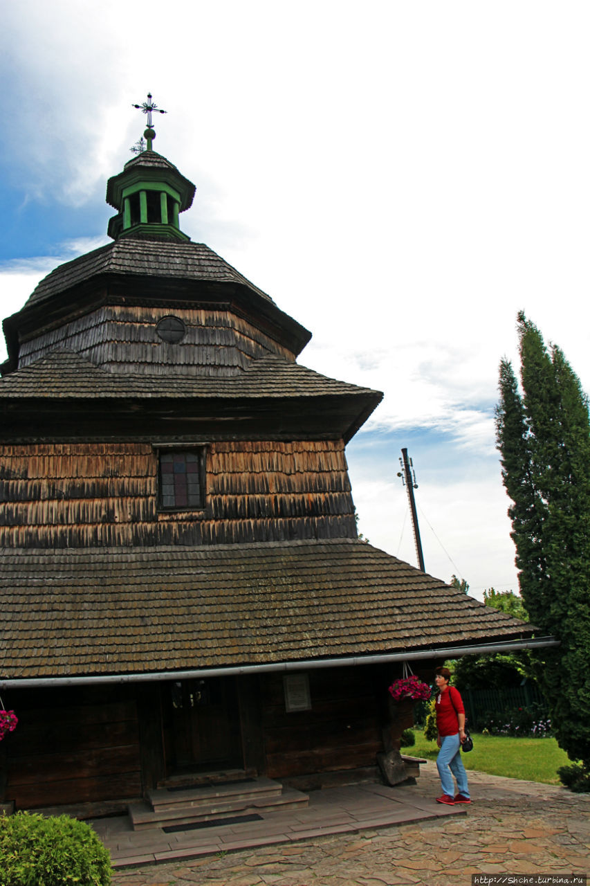 Троицкая церковь Жолква, Украина
