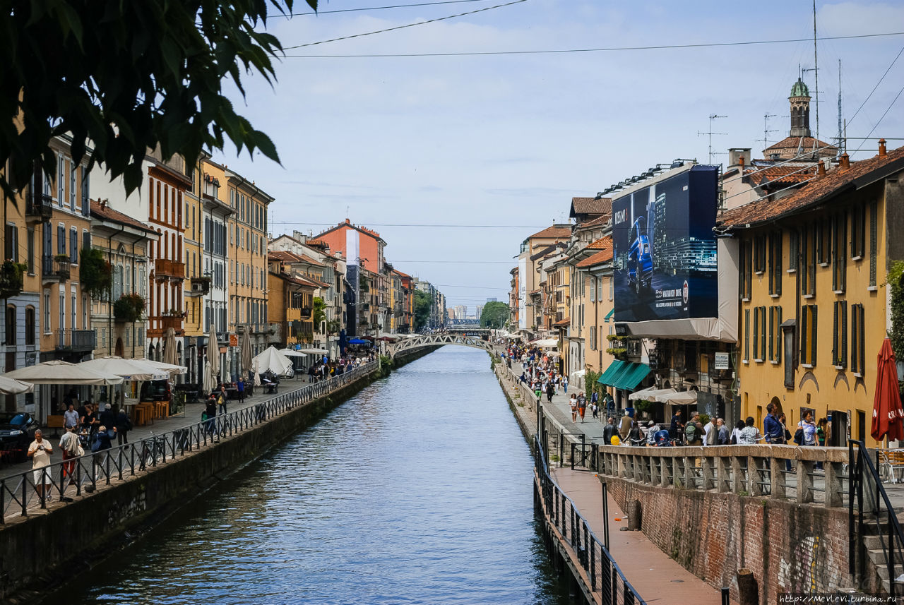 В прогулке по каналам  Милана Милан, Италия