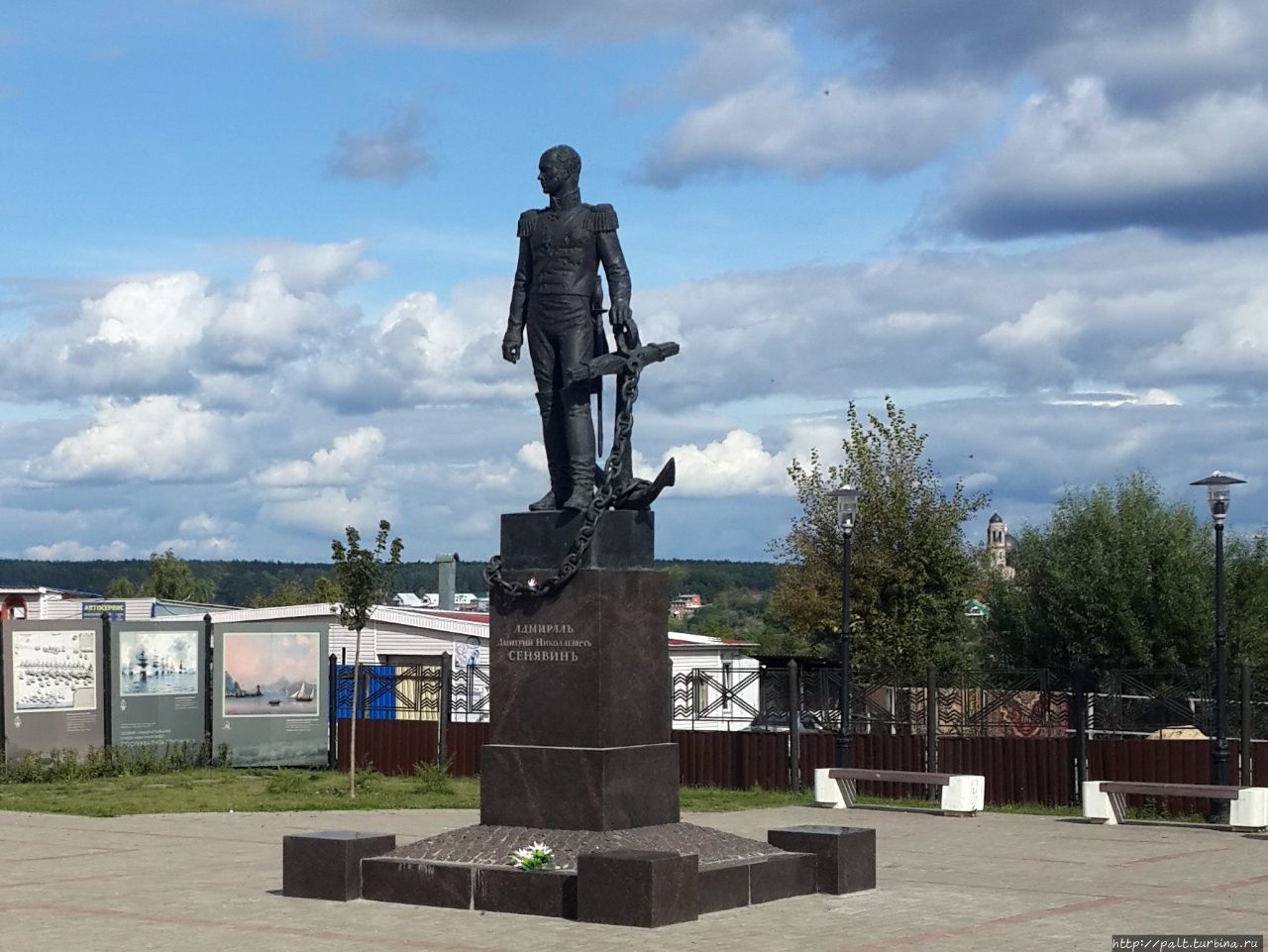 Памятник адмирала Д.Н.Синявина Боровск, Россия