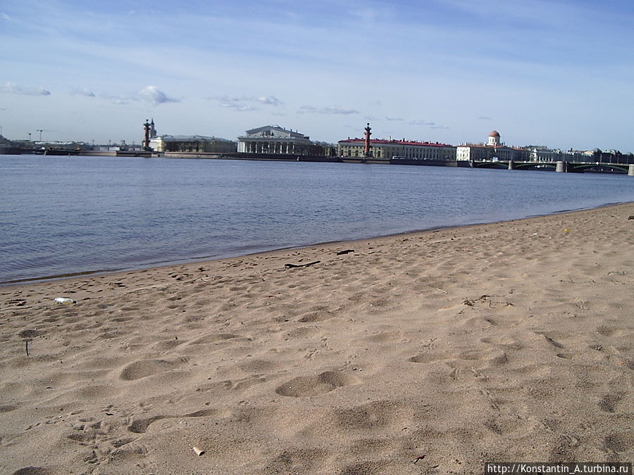пляж у Петропавловской крепости Санкт-Петербург, Россия