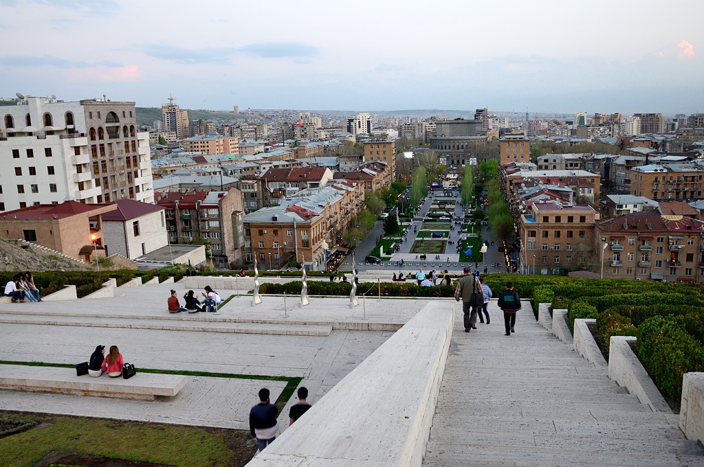 Ж Ереван, Армения