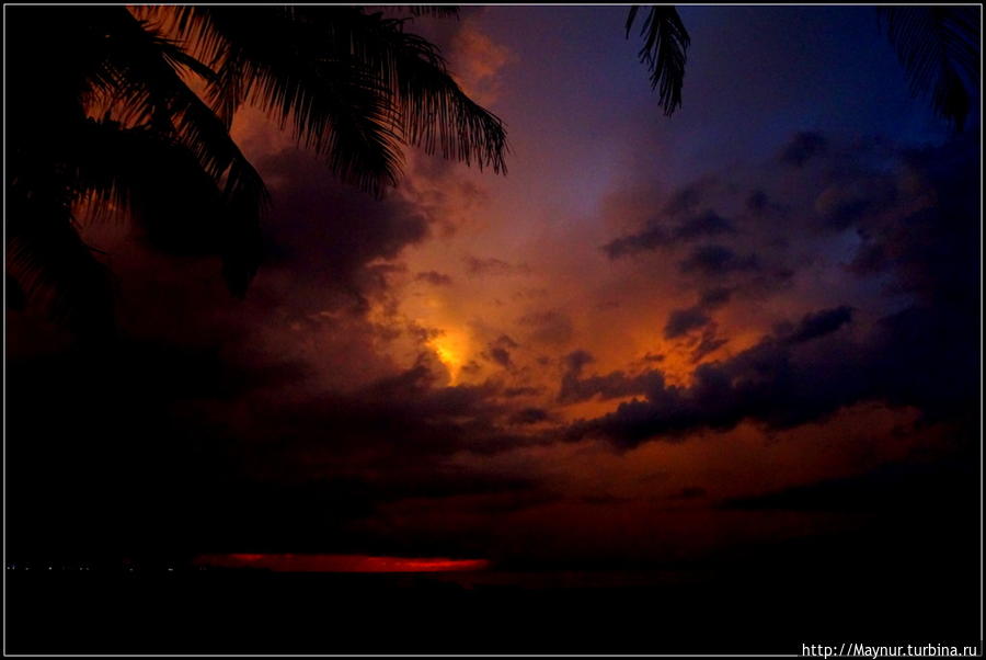 Предгрозовой   закат. Негомбо, Шри-Ланка