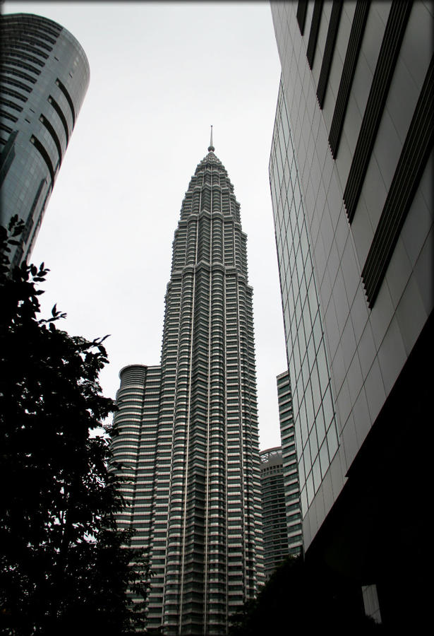 Башни Петронас (ч.1 — outside) Куала-Лумпур, Малайзия