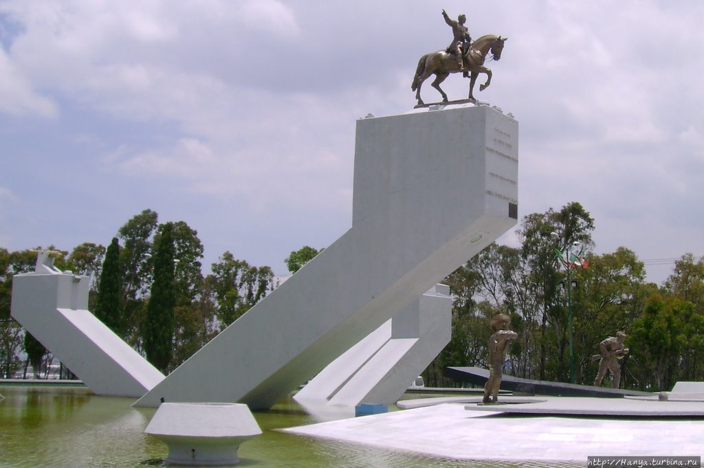 Конная статуя Игнасио Сарагосы Пуэбла, Мексика