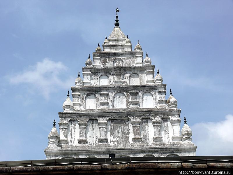 Странная архитектура храма Галмадува Канди, Шри-Ланка