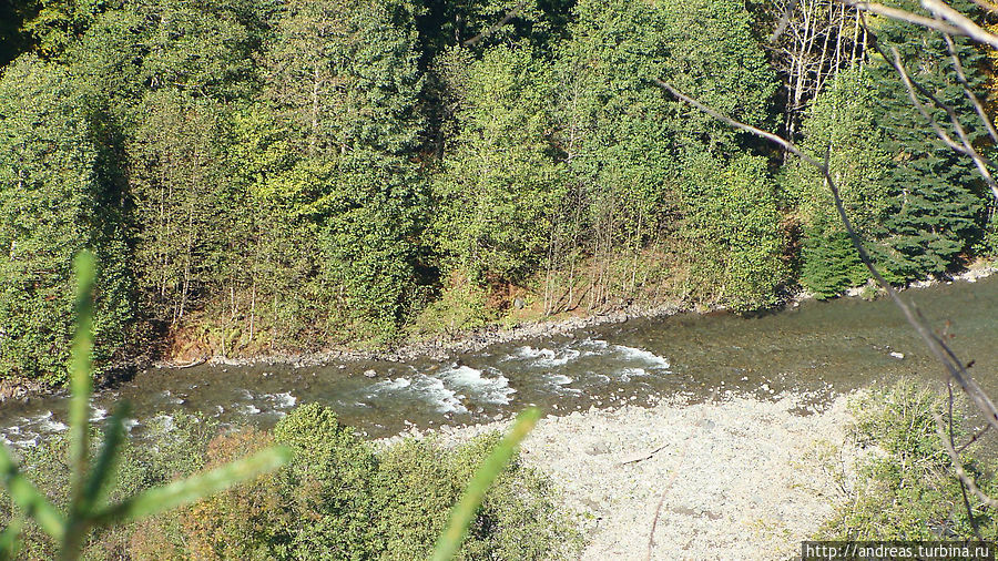 Река Лашипсе впадает в Рицу