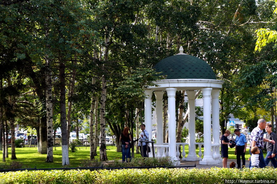 Гуляй,    город  —   сегодня    твой    праздник Южно-Сахалинск, Россия