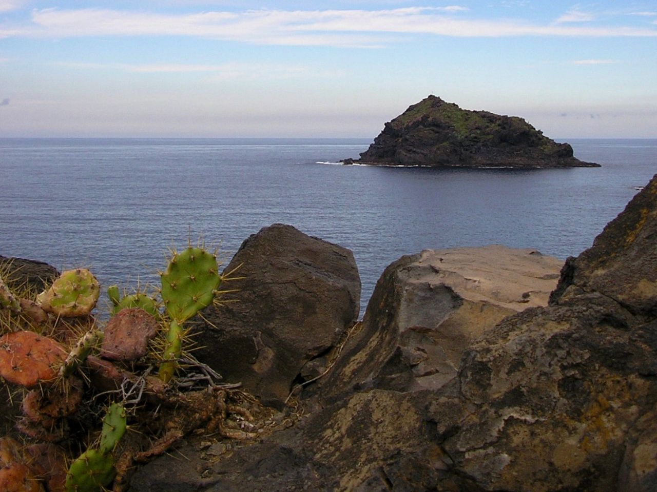 «Есть остров на том океане — пустынный и мрачный гранит». Остров Тенерифе, Испания