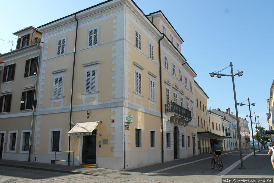 Площадь Тито — исторический центр города Копер, Словения