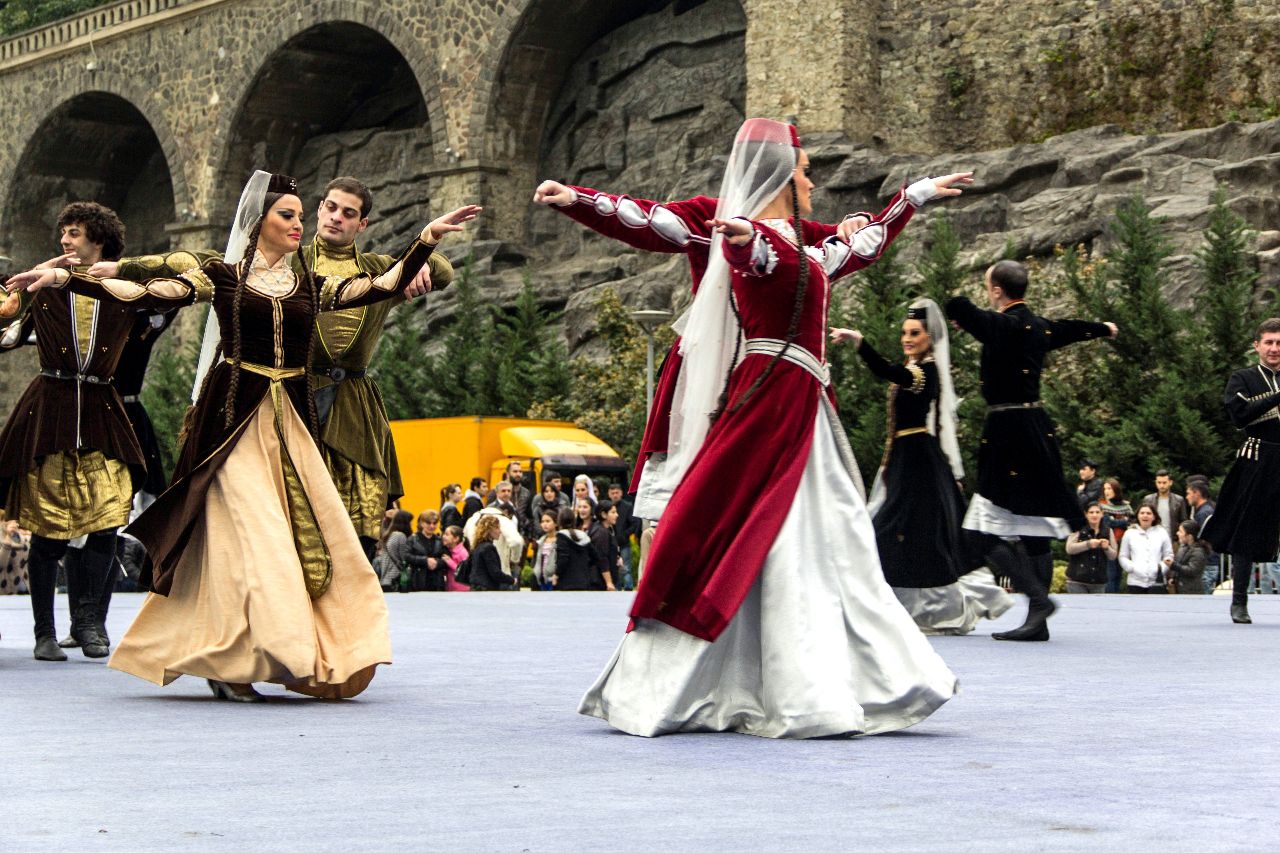 Танцы грузинские в Тбилиси
