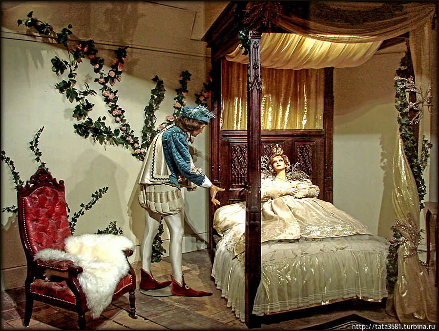 Сцены из сказки о спящей красавице Риньи-Усе, Франция