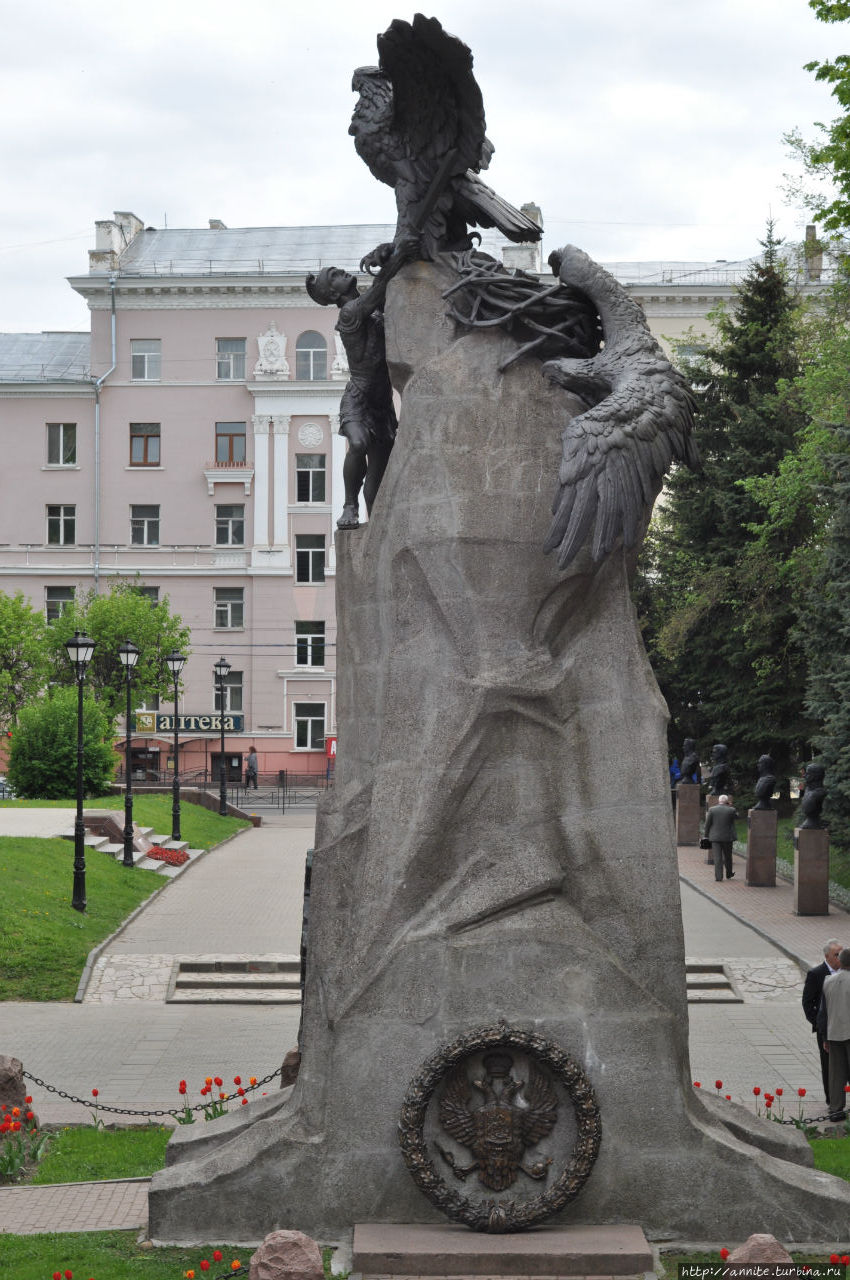Памятник защитникам Смоленска в войне 1812 г. Смоленск, Россия