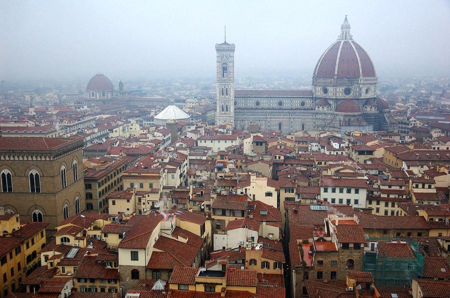 Крыши Флоренции и Дуомо Флоренция, Италия