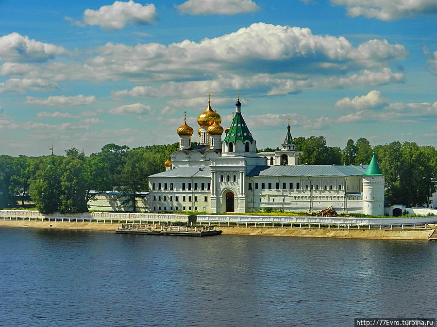 Свято-Троицкий Ипатьевский монастырь
Обитель сыграла заметную роль в событиях Смутного времени