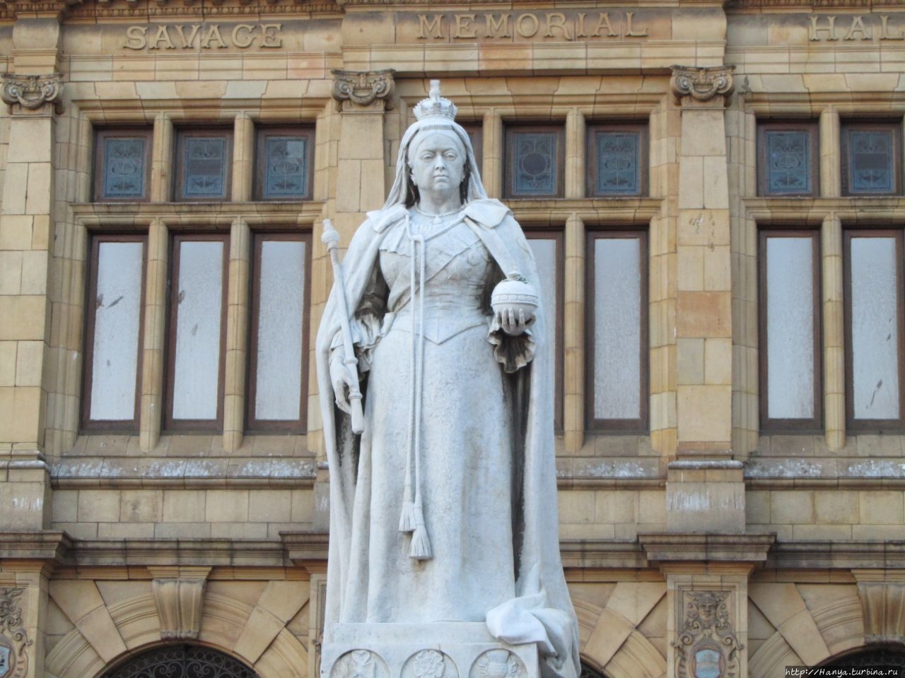 Памятник Королеве Виктории / Queen Victoria Statue