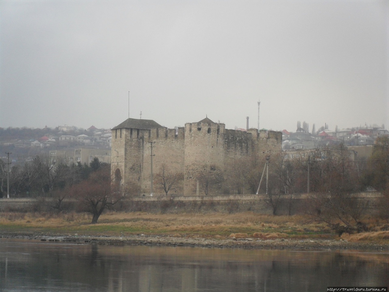 Вид Сороковой крепости со стороны Украины до реконструкции 2014-2015 годов Сороки, Молдова