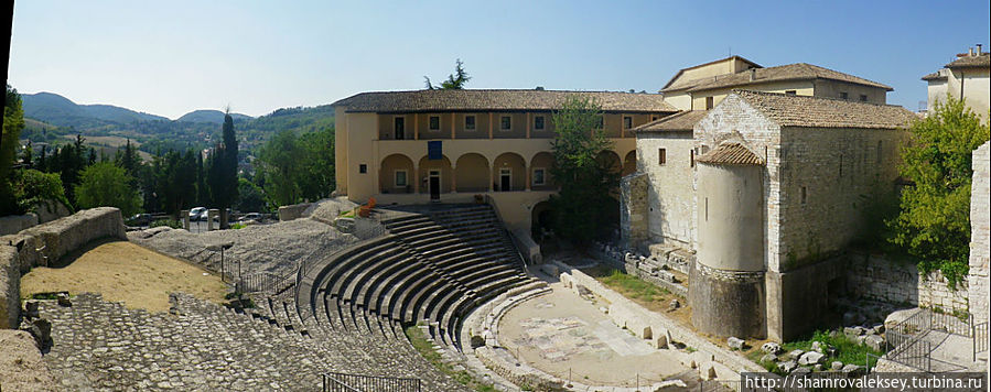 Амфитеатр / Teatro Romano