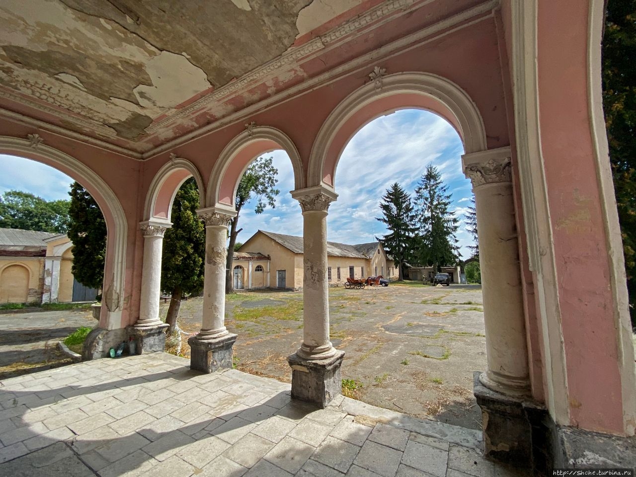 Дворец Графа Бадени Буск, Украина