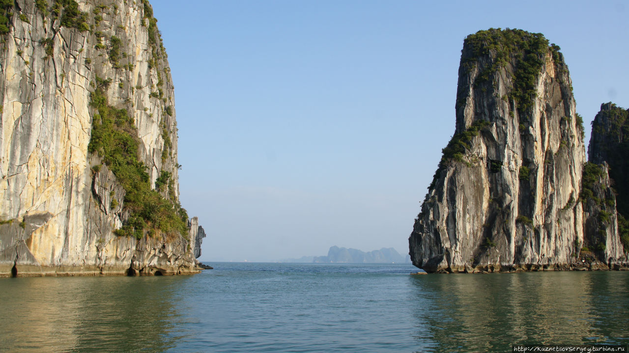 Бухта Халонг: Острова Кап Нган Халонг бухта, Вьетнам
