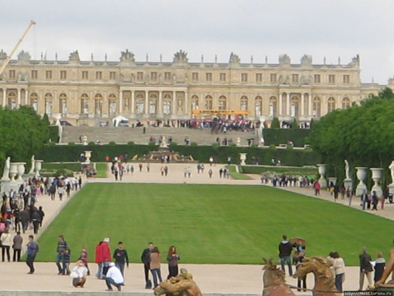Вид на дворец Версаль Версаль, Франция