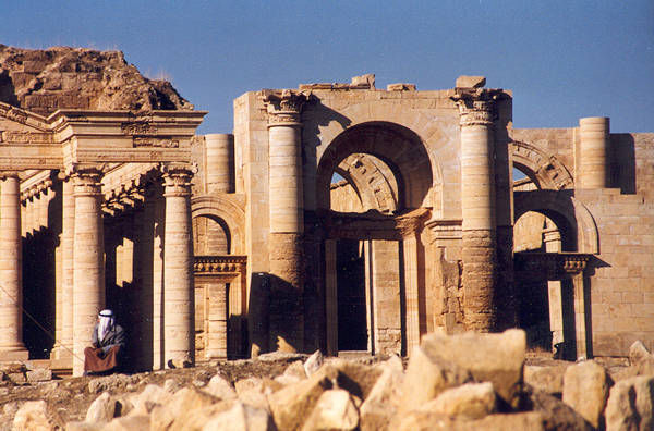 Древний город Хатра / Ancient city of Hatra