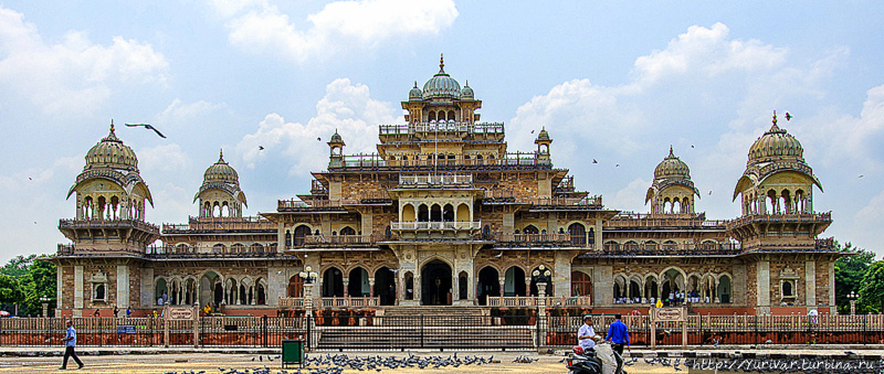Дворец-музей Альберт-холл Джайпур, Индия