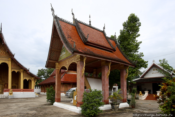 Малая часовня на территории храмового комплекса Ват Сене Сук Харам. Фото из интернета