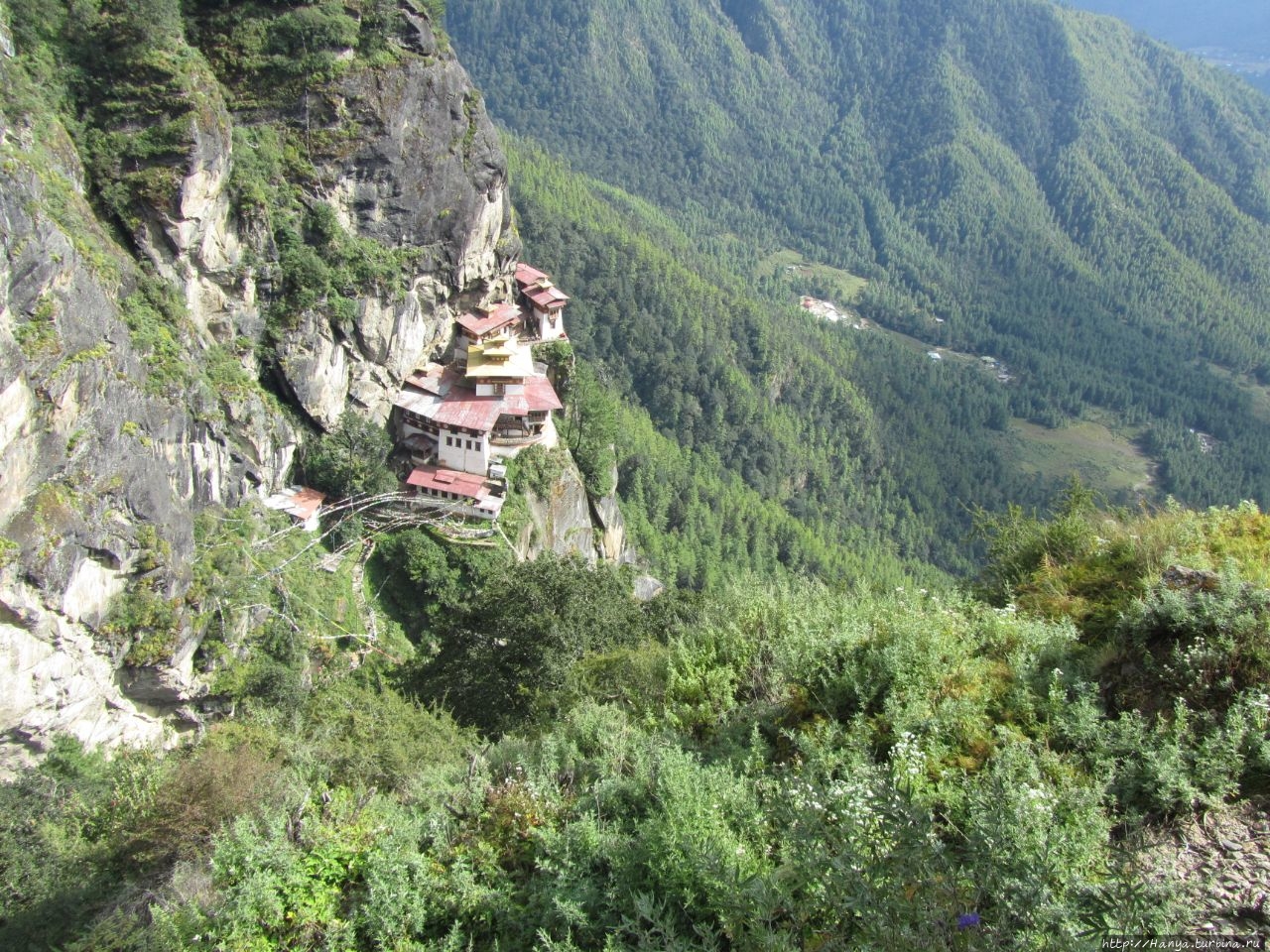 Монастырь Taktshang Goemba (Гнездо Тигрицы) Паро, Бутан