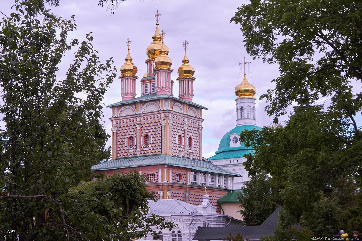 Свято-Троицкая Сергиева Лавра. Внутри Сергиев Посад, Россия