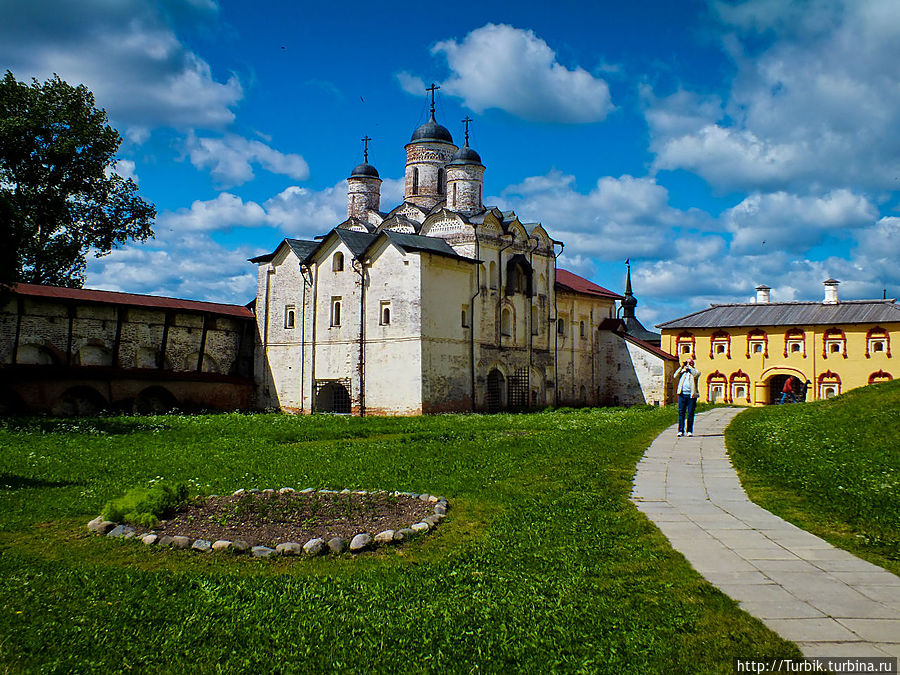 Церковь Преображения Кириллов, Россия