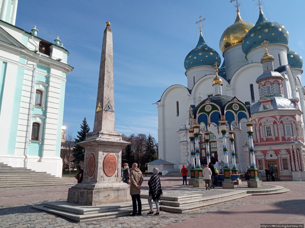 Соборная площадь Троице Сергиевой Лавры