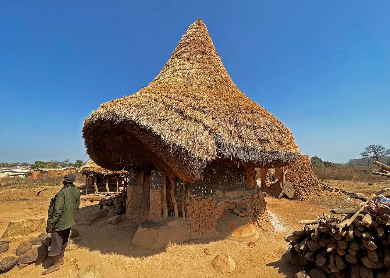 Традиционная деревня и дом фетиши Ниофойн, Кот-д'Ивуар