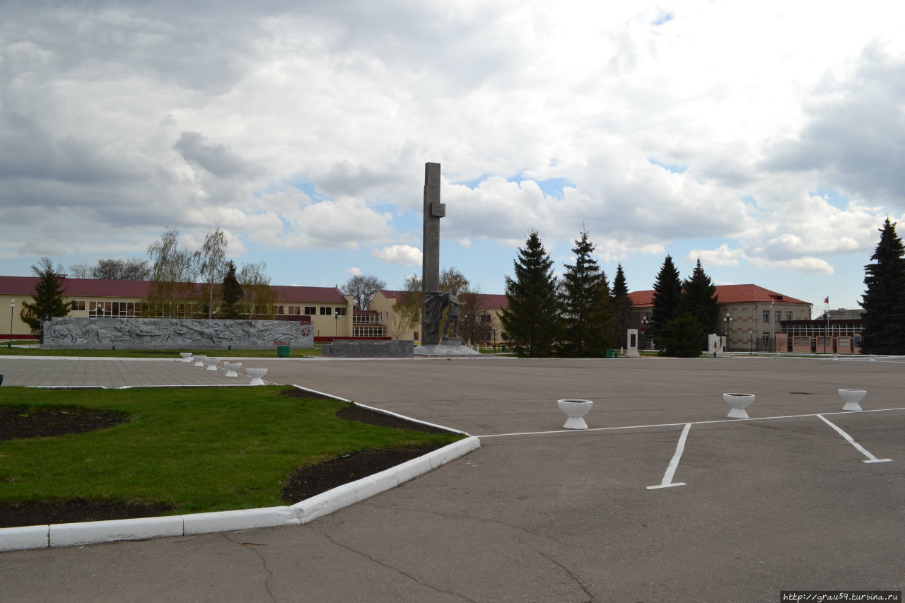 Станция и посёлок, названные в честь русского историка Татищево, Россия