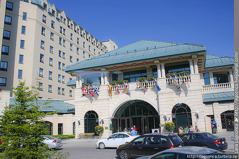 Отель на берегу озера Луиз: The Fairmont Chateau Lake Louise Лейк-Луис, Канада