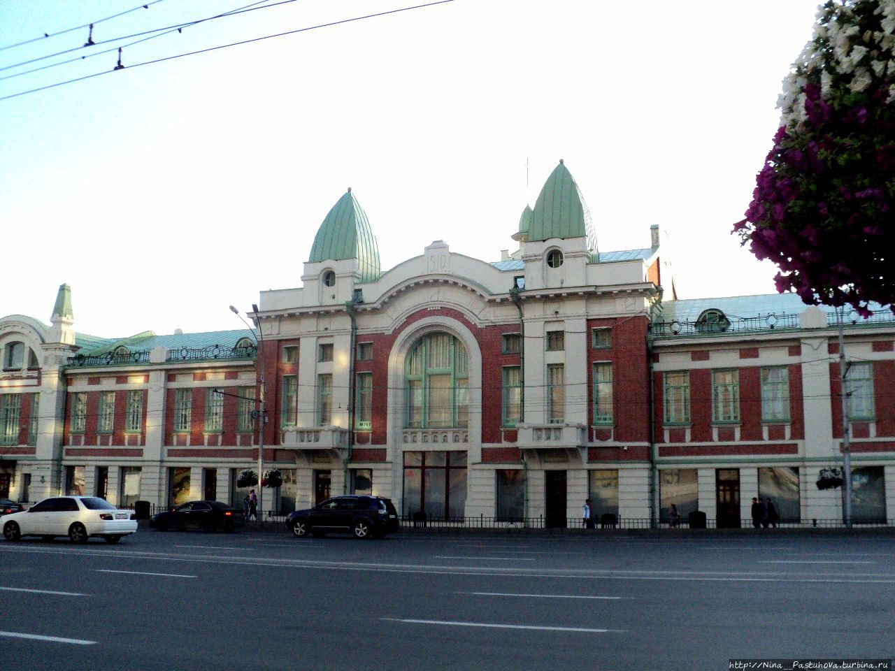 Новосибирск красный. Новосибирск достопримечательности красный проспект. Достопримечательность, Новосибирск, красный проспект, 48. Красная Озерка Новосибирск достопримечательности. Красный проспект арки Новосибирск.