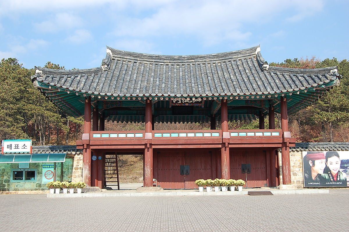 Гванбу и замок Пусосансеон / Gwanbuk and Busosanseong Fortress