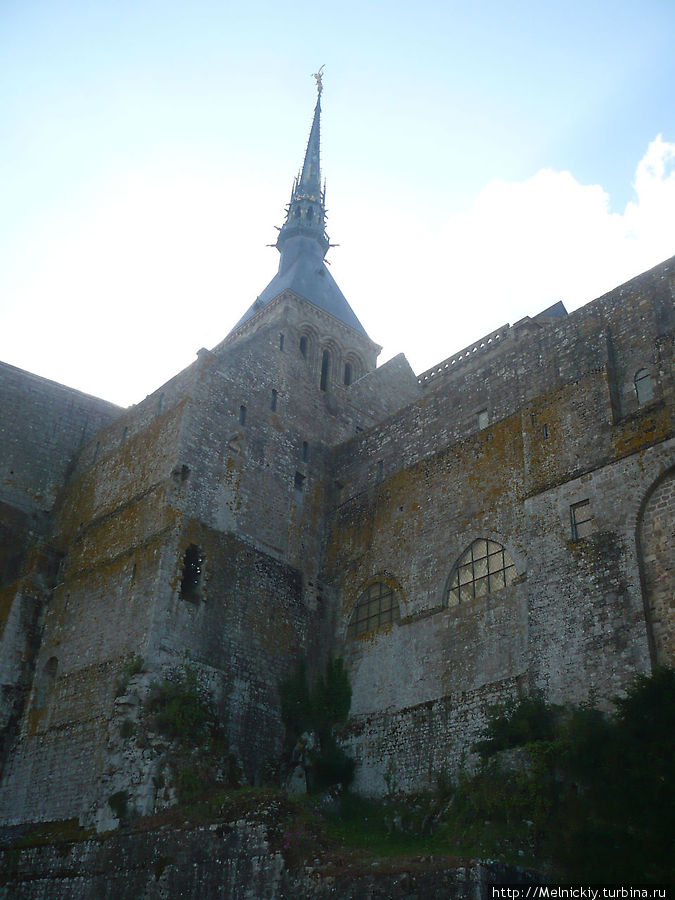 Прогулка по аббатству Мон-Сен-Мишель, Франция