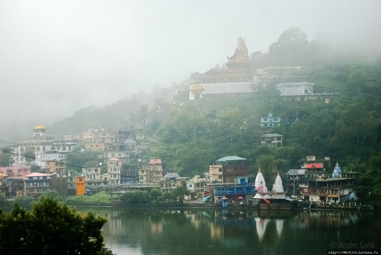 Озеро в Ревалсаре, Индия Штат Химачал-Прадеш, Индия