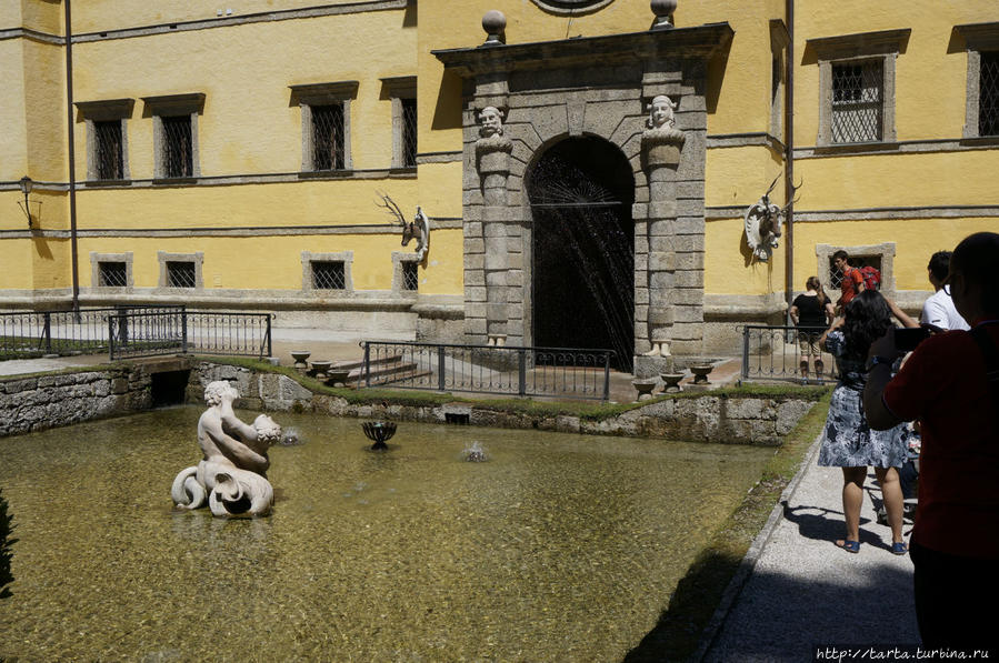 Чем запомнился Хельбрунн? Во-первых, потешными фонтанами... Зальцбург, Австрия