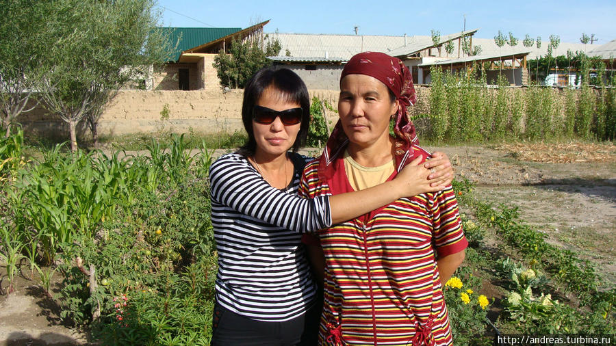 Родные сёстры Айсалкын и Катя из Джалал-Абада Киргизия