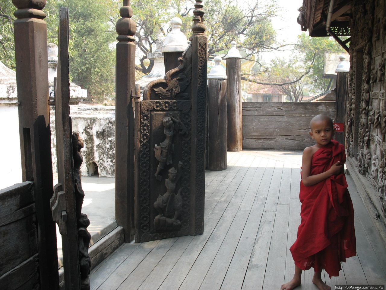 Монастырь Швенандо Мандалай, Мьянма