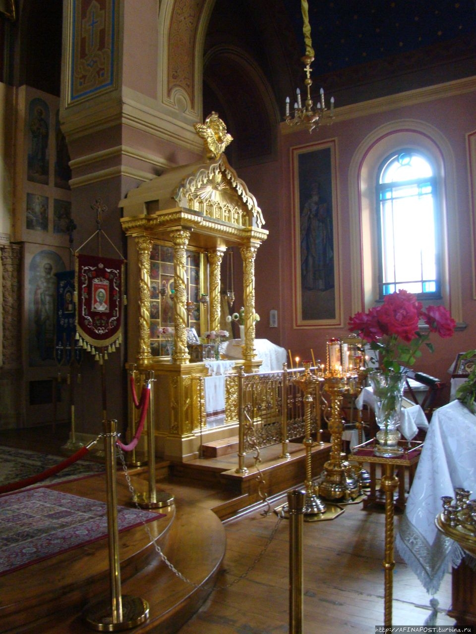 Древнерусский Никольский монастырь