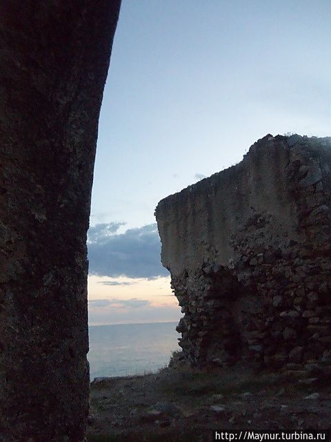 Крепость  и море Мерсин, Турция